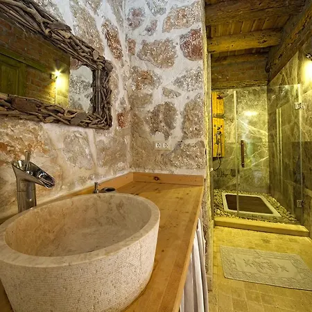 Hotel Prima Donna - Couples Only