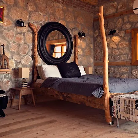 Hotel Prima Donna - Couples Only