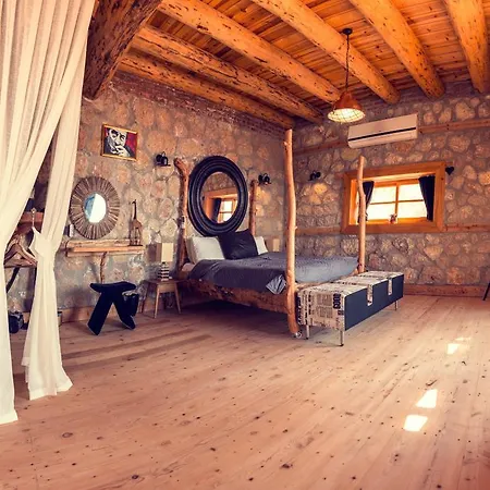 Prima Donna - Couples Only Hotel
