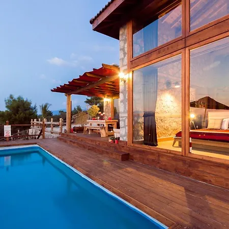 Hotel Prima Donna - Couples Only *